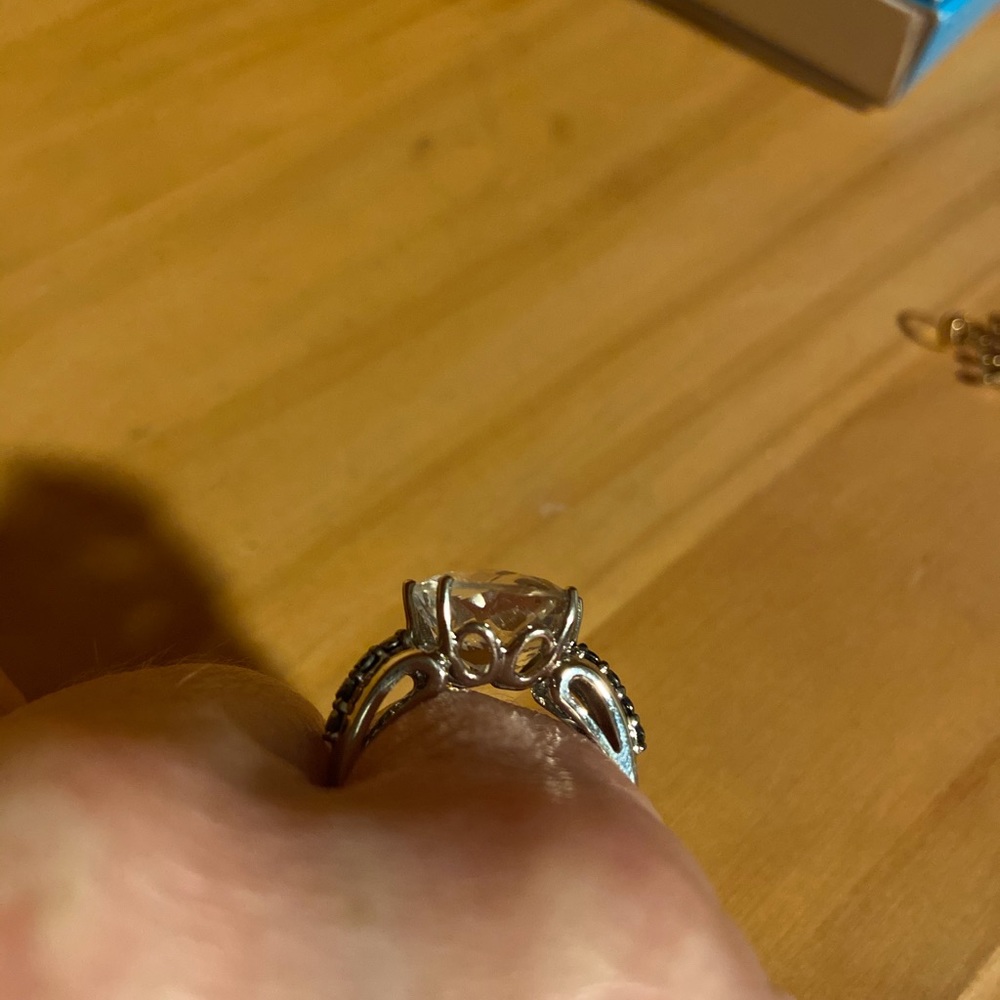 Beautiful Ring - image 4